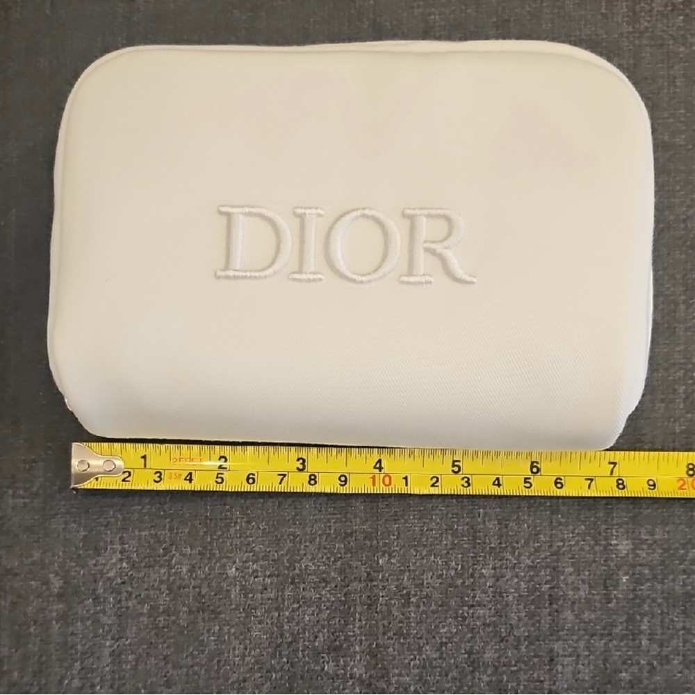 Dior off White Silver Crossbody Bag with Chain Strap - Picture 12 of 14